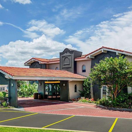 Baymont By Wyndham Austin University Area Kültér fotó