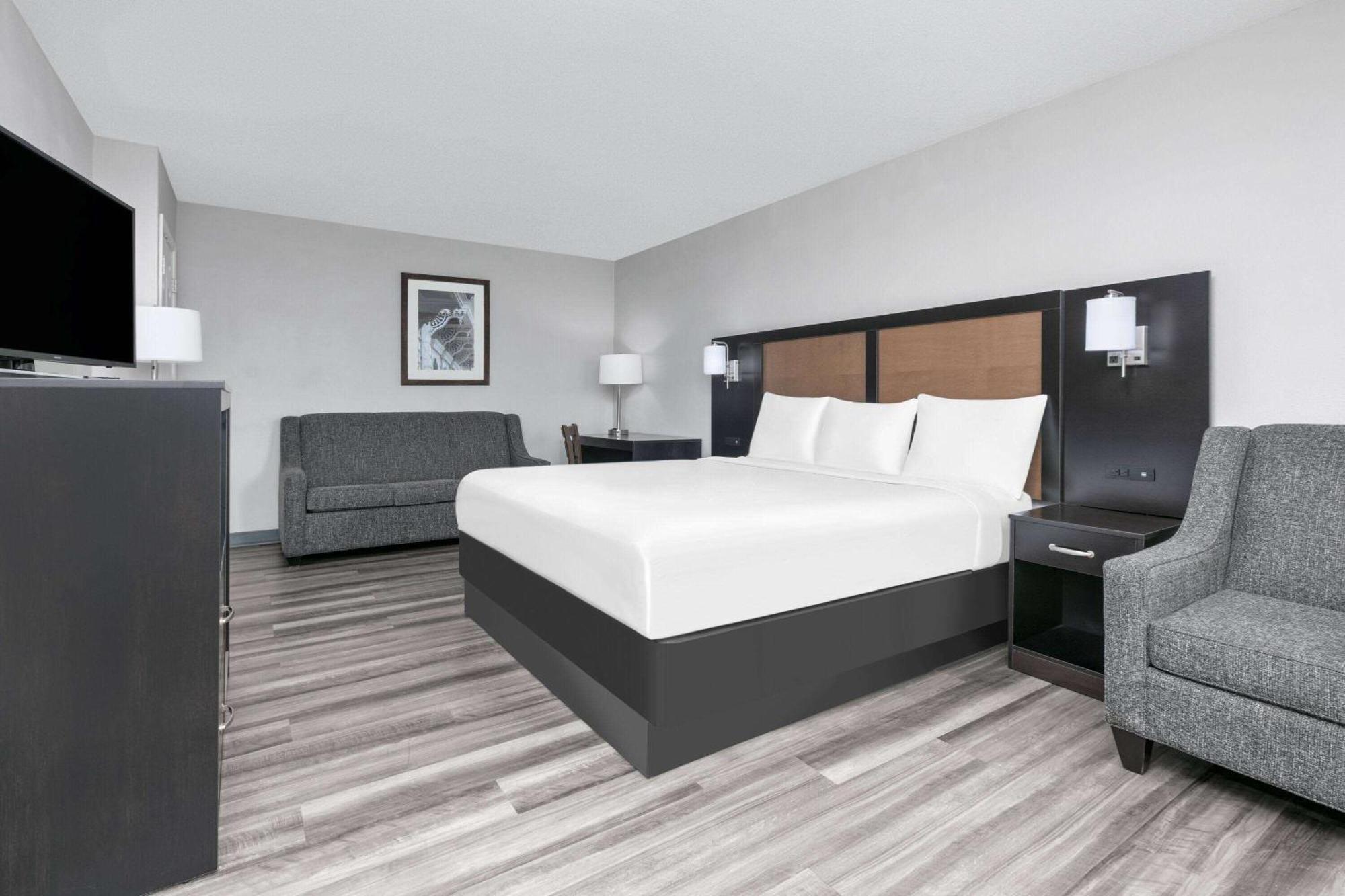 Baymont By Wyndham Austin University Area Kültér fotó